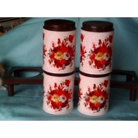 picture-metal-tins-containers-rack-4