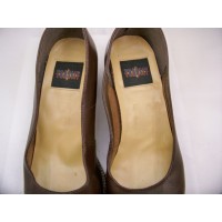 picture-ladies-block-heel-court-shoes-matte-brown-4