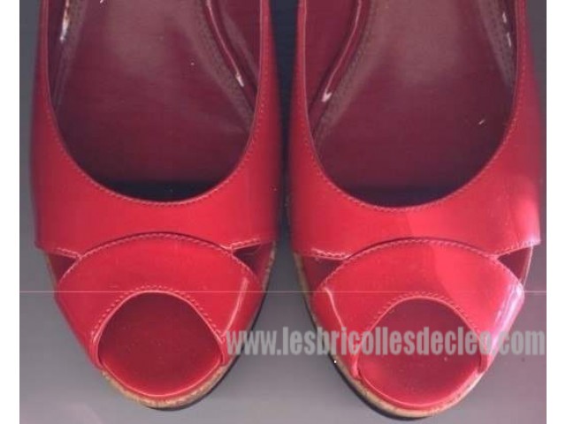 red toe shoes